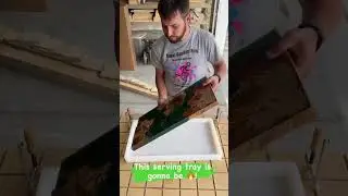Olive wood and emerald green pigment epoxy combo is super amazing! I really like using these @crafte