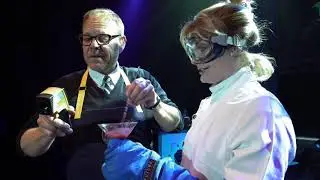 Alton Brown: Eat Your Science