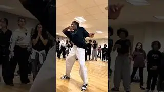 2,4M de vues sur TikTok le son est magique ?🧠Dc : @siidneydrew #dance #dancer #afrofusion #danse