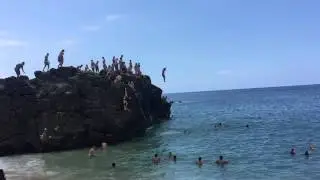 Da big rock, at Waimea Bay Beach, Oahu, Hawaii
