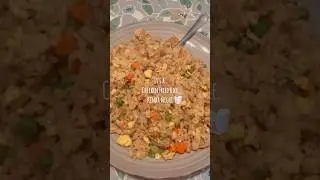 Always a Family Favorite🥡 #shorts #cooking #food #chickenfriedrice #yummy #dinnerideas #momlife