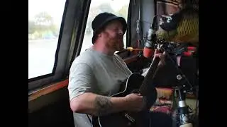 2025 Narrowboat Sessions. Slim Tubby, 'Mama Said'.