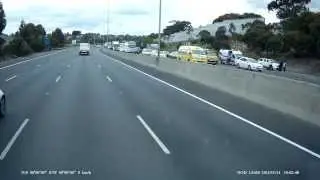 Outbound Crash Tullamarine Freeway 14/11/2013