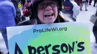 Pro-abortion rights and anti-abortion protesters face off at Federal Plaza