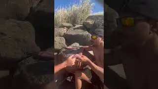 Дегустация сырой рыбы - Bush Tucker Bunjie