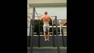 30kg pull ups workout, street lifthing. Calisthenics athletes #gym #calisthenicsgym #fitness