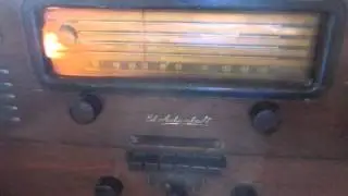 VE day broadcast on a 1941 sparton radio