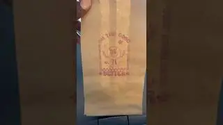🫢 I cannot believe this printer prints directly into the paper bag. Wow