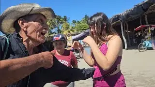 🛑El Viejon Disfrutando en la PLAYA Con Esta linda chica🥰/El Buen Salvadoreño 