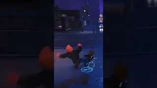 LEGO The Incredibles - Lucius Best Beats Up Bob Parr