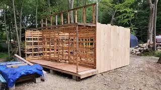 Pallet Build 6: Front Upper Fa&ccedil;ade. Building a Western Town.