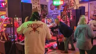 Sticktight Ernie's Tavern in Bloomfield Ky December 31 (2025)