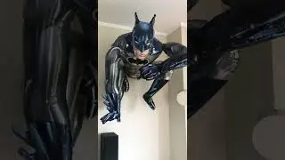 Balloon Batman. Airwalker balloon
