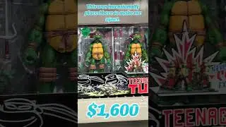 $1600!!! SIGNED BY EASTMAN AND LAIRD. ORIGINAL COMIC COM TMNT BY NECA.