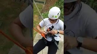 Abseil Dispatch and Rescue with Releasable Setup