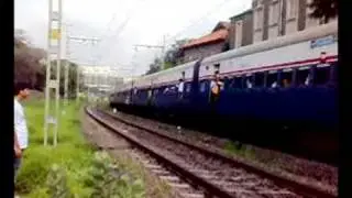 C.S.T.M. PUNE INTERCITY EXP @ SANGAM BRIDGE OUTER WITH WCAM