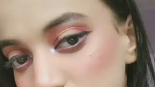 Bold Party Makeup Look #boldmakeup #partymakeuplook #redlipsmakeup #glitteryeyemakeup #youtubeshorts