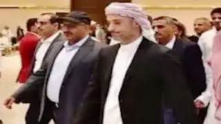 العميد طارق صالح  يقدم واجب العزاء في وفاة الشيخ حسين الأحمر ـ الرياض