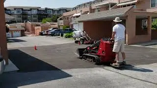 Toro Dingo vs Exmark Navigator