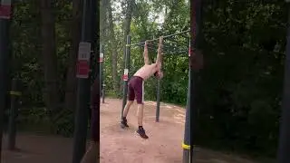#extreme shoulders training / core rotation on the bar