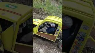 2cv 4x4 en action au Morvan TT 2025