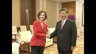 Chinese President Meets UNESCO Director-general