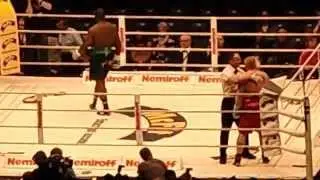 Werner Kreiskott vs Michael Sprott  LIVE ! Vorkampf K.O.  1 Runde Klitschko - Chambers Esprit Arena
