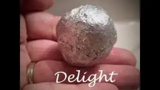 Lush Oxford Street 'Delight' bath oil