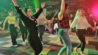 🔴 Sestre Adela i Selma s mamom kolo vode - Marić Bend - Hotel Heco Plus Sarajevo - Bosanski teferič