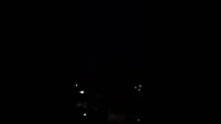 Lichtflits flits s'nachts boven Almere.