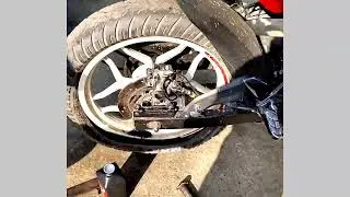 Anti puncture liquid for tubeless tyres #puncture #tubelesstyres #tubeless #shorts #bike 