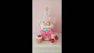Diaper cake with light