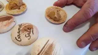 Tuto: Monter des coques de macarons.