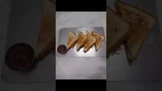 Easy To Make Maggi Sandwich 🥪👍 #recipe #snacks #trending #viral #shorts #spicyMaggi #sandwich #yummy