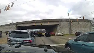 Police chase ends in crash in Clarksville