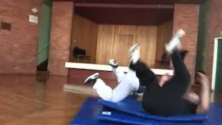 Countering a judo throw with Hapkido