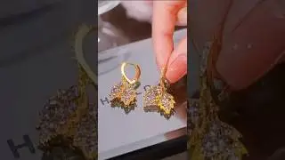 Elegant gold-tone leaf drop earrings✨