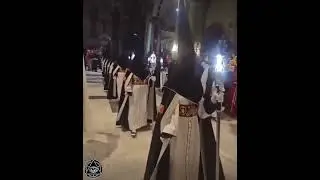 #BREAKING🚨: Black hoods and upside-down crosses at the #PopeFrancis #funeral 👀