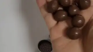 #asmr #shorts #chocolate #ball #garlic #press #sound 🧄😍