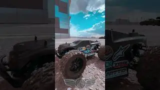 Зарубились на электро трайках с гоночной RC машиной (максималка у нее 103 км/ч)