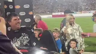 Chuck Wall holds to win Stadium Stock 50-lap race on Saturday night