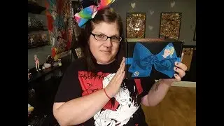 Unboxing September jojos bow club bow subscription box 11