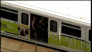 Transit Police to start fining riders who force open SkyTrain doors