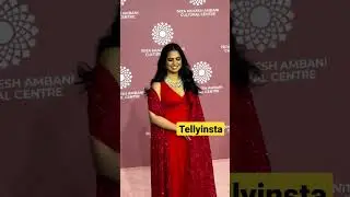 Here arrives the stunner herself, Isha Ambani! 😍 we feel that red is definitely her colour.😍