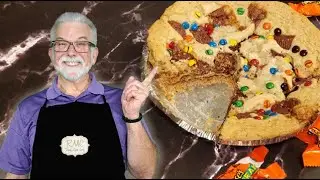 Randy Makes Halloween Candy Pie