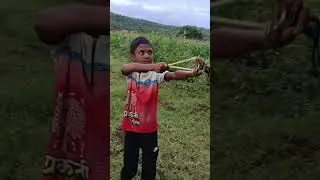 Slingshot Hunting #birdhunting #wildlife #besthorts #slingshot #slingshothunting