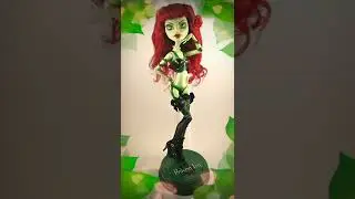 Bombshell Poison Ivy Custom Repaint