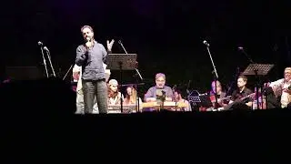 Neri Marcorè e Orchestra Multietnica di Arezzo 