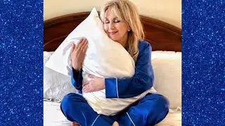 Best Silk Pajamas and Pillowcase - so Comfy and Soft! MOMMESILK Try-On and Review | Discount Coupon