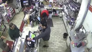 Man attacks 7-Eleven clerk after his card is declined
